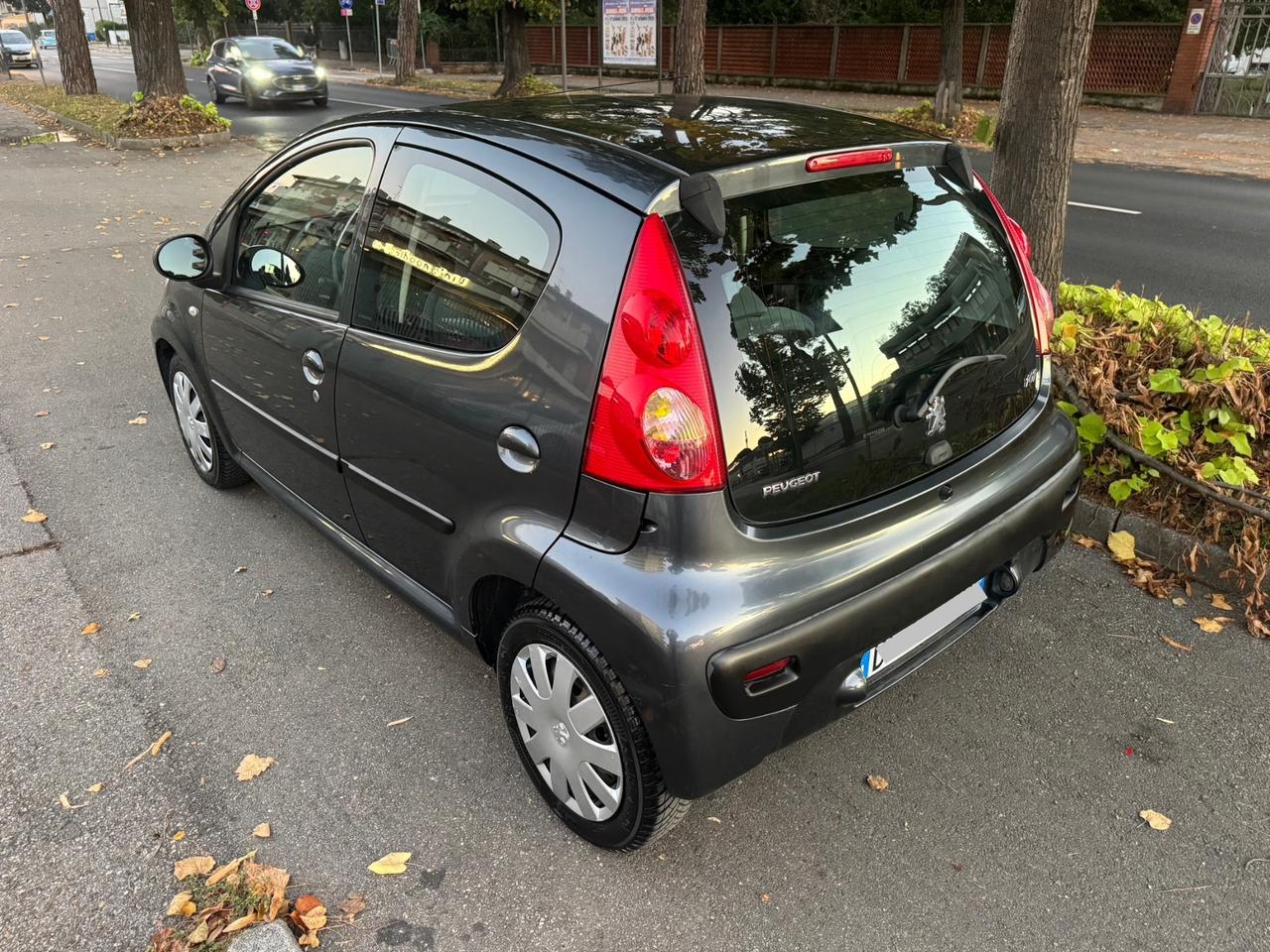 Peugeot 107 1.0 68CV 5p. Neopaten garanzia 12 mesi