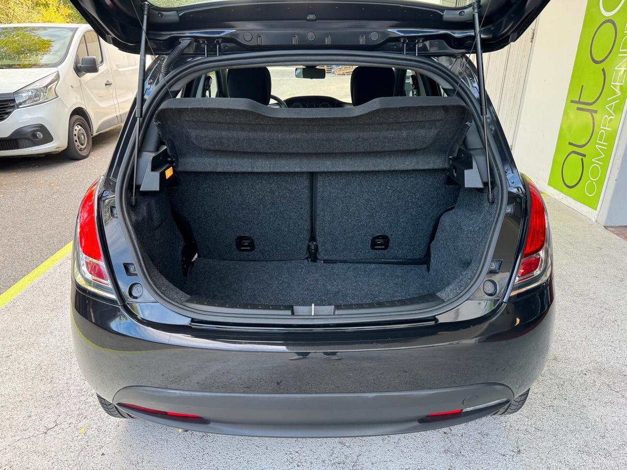 Lancia Ypsilon 1.0 HYBRID Silver GARANZIA 24 MESI