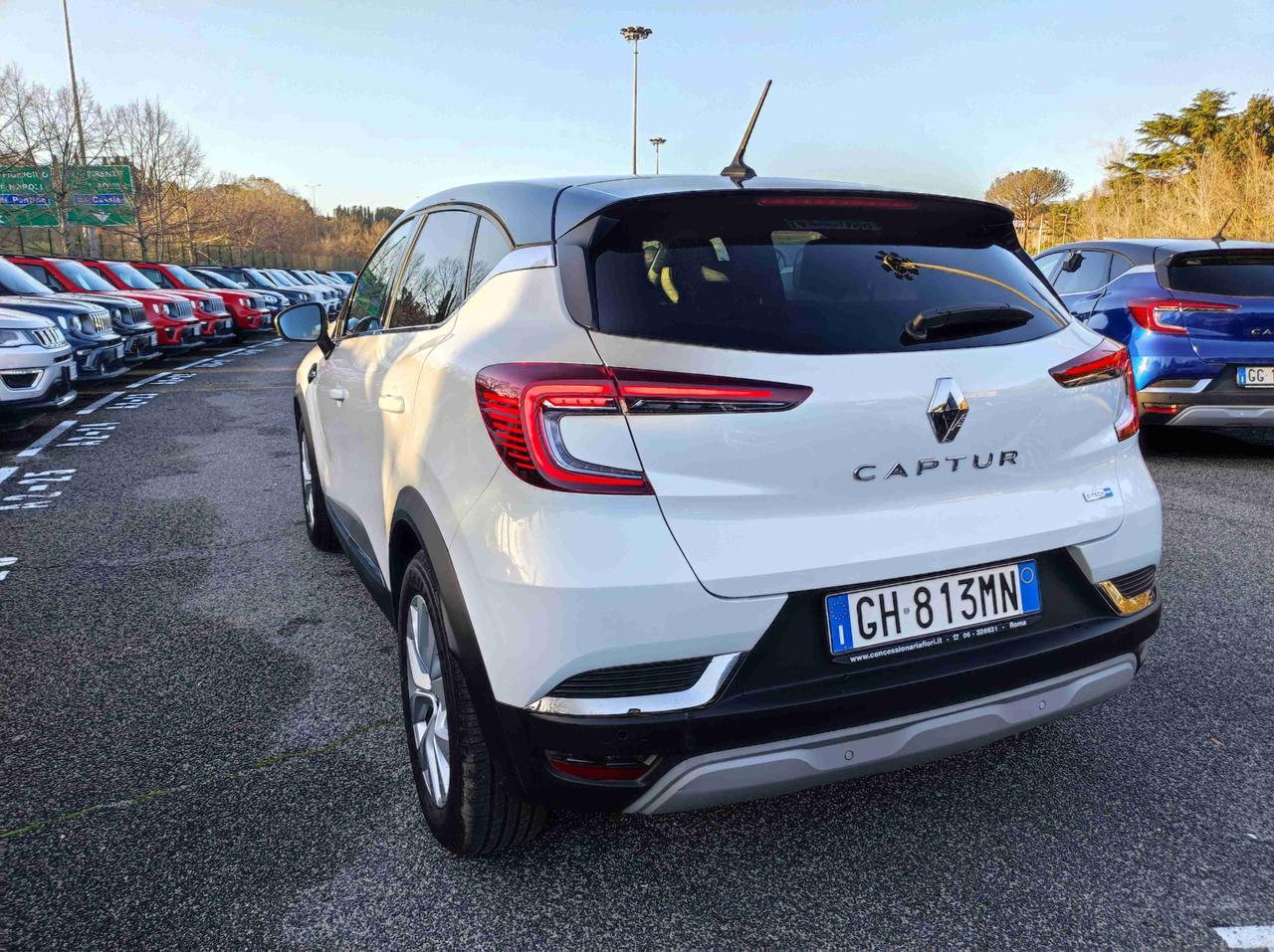 RENAULT Captur II 2019 - Captur 1.6 E-Tech hybrid Intens 145cv auto