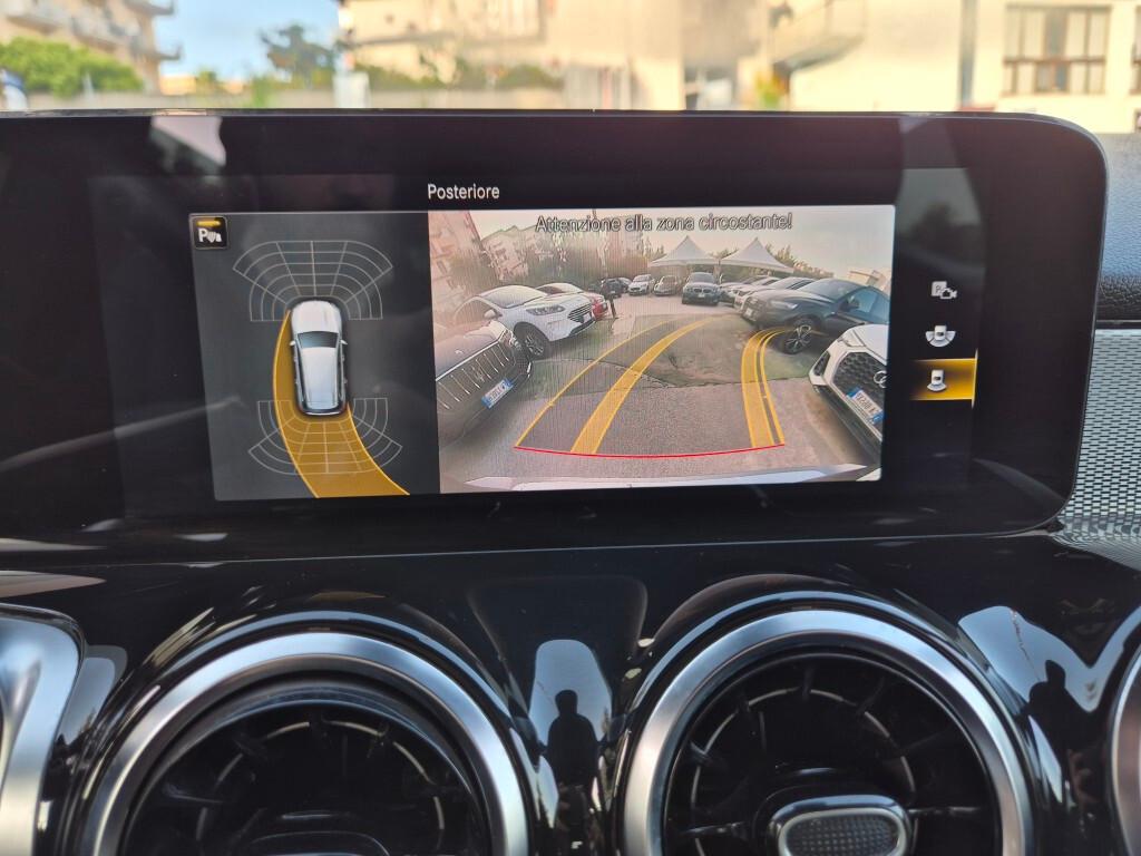 Mercedes GLB 180 d Automatic Sport con Garanzia