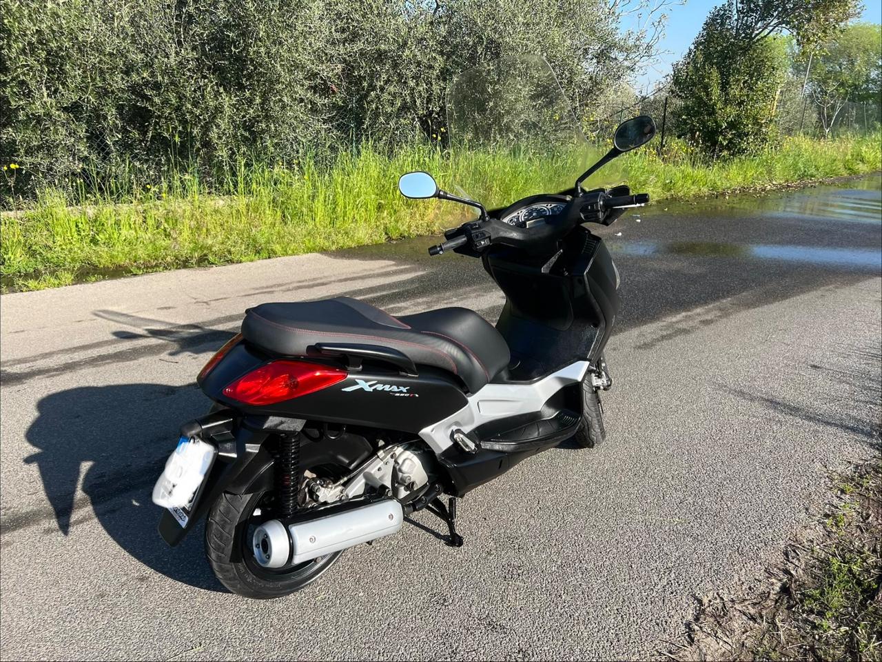 Yamaha X-Max 250