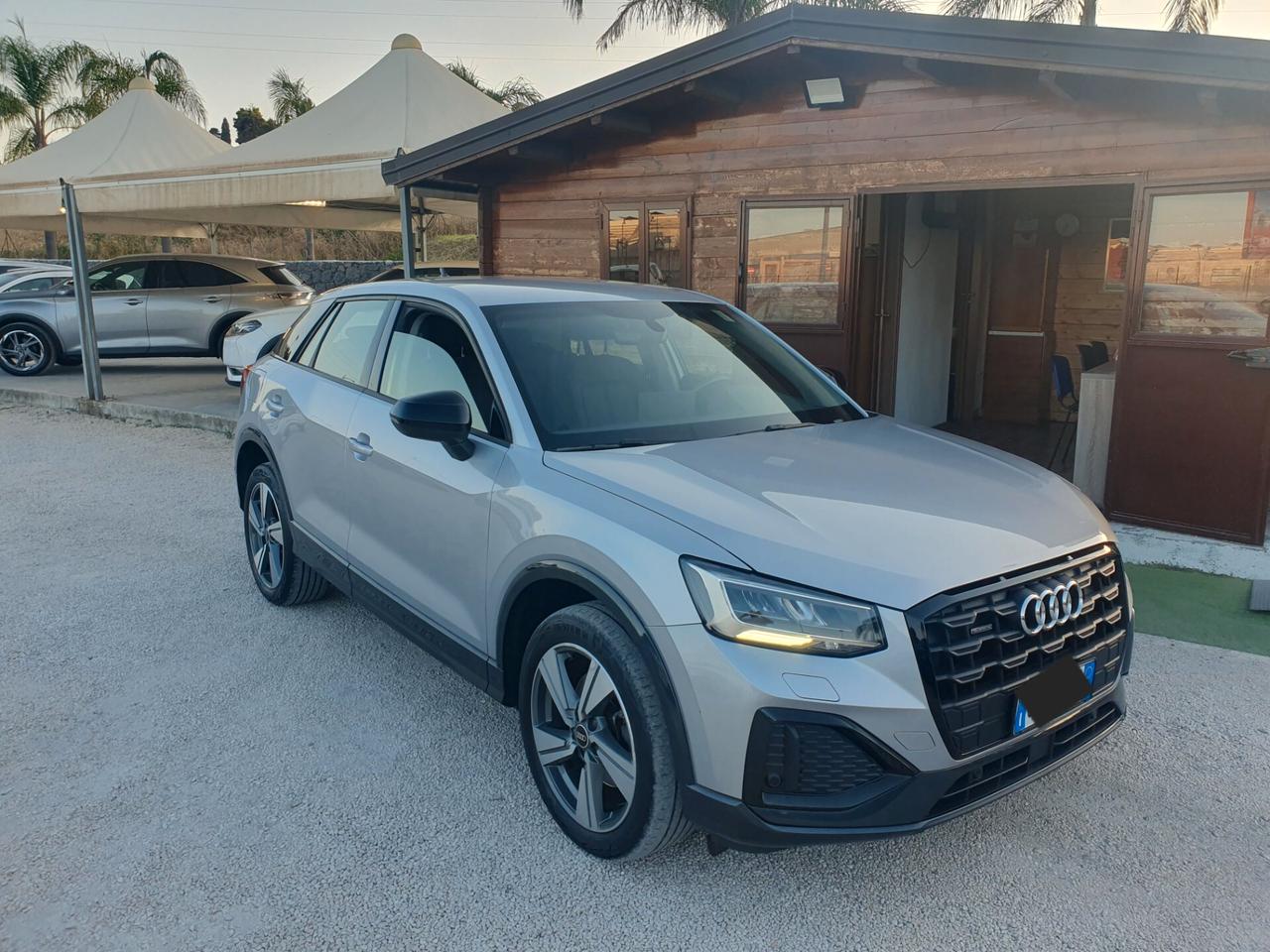 Audi Q2 35 TDI quattro S tronic Identity Black
