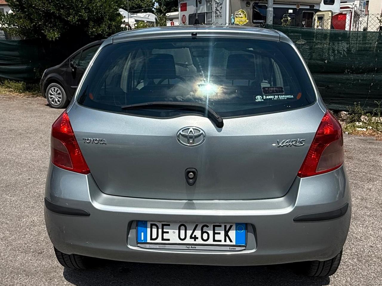 Toyota Yaris II 5p 1.0 Sol - 120.333 km - Neopatentati