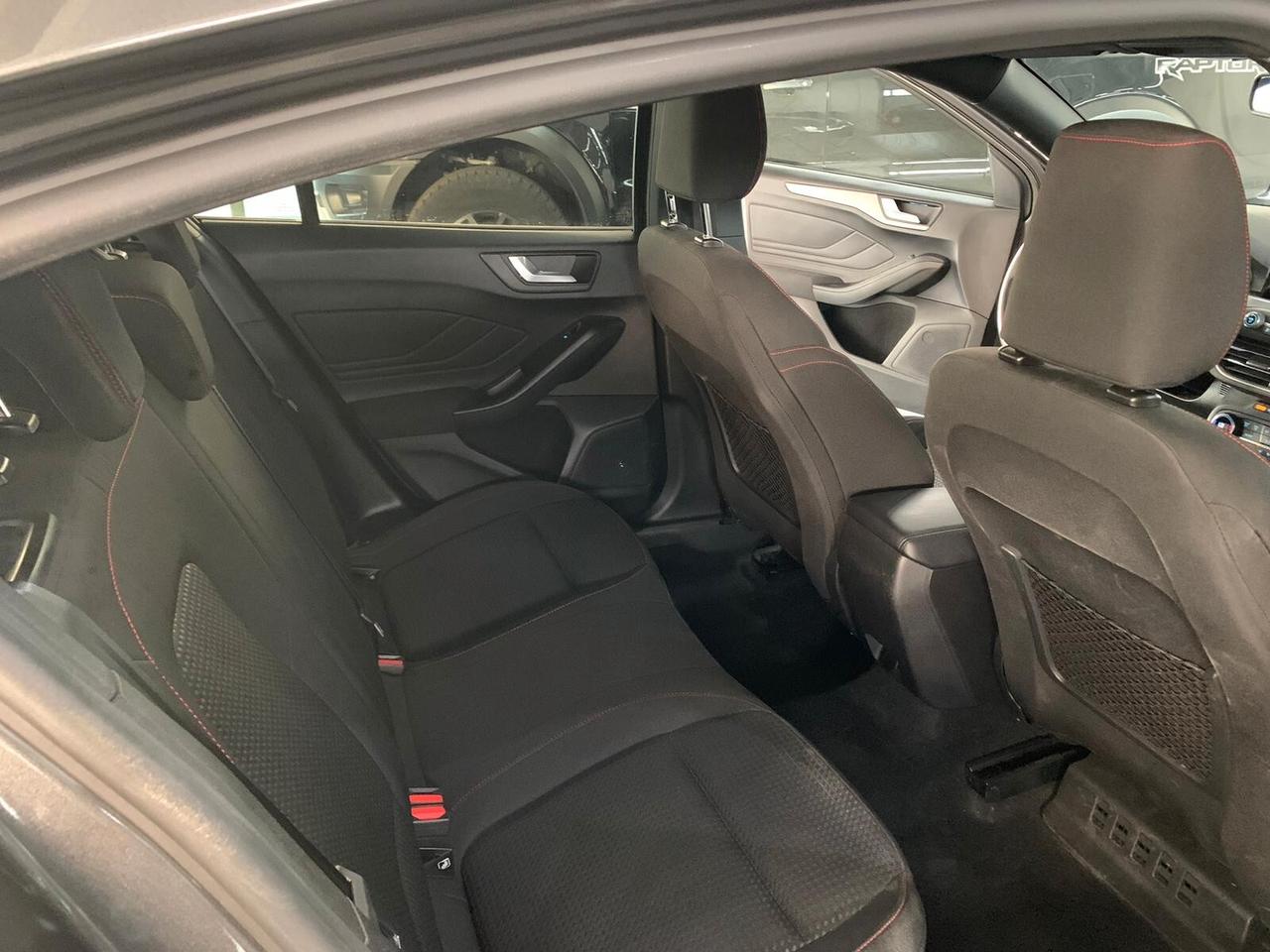 Ford Focus 1.0 EcoBoost Hybrid 125 CV Power. 5p. ST-Line Style