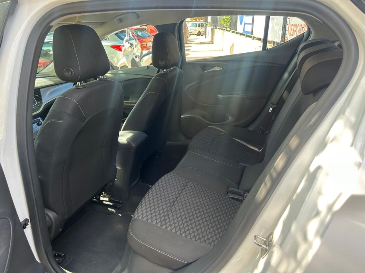 Opel Astra 1.6 CDTi 110CV
