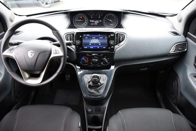 LANCIA Ypsilon 1.0 FireFly 5 porte S&S Hybrid Silver **5 POSTI**