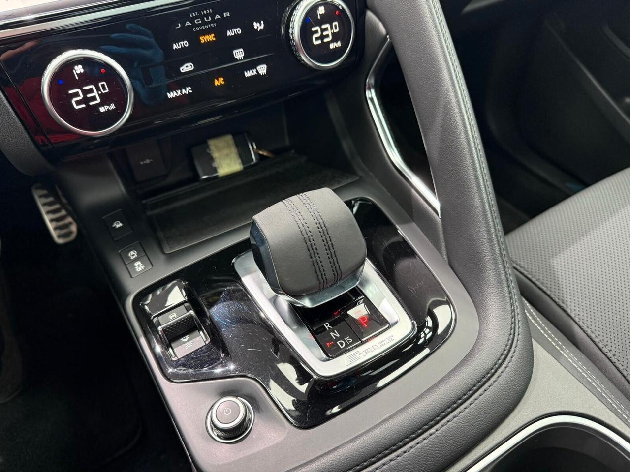 Jaguar E-Pace 1.5 I3 160 CV Auto R-Dynamic HSE (808)