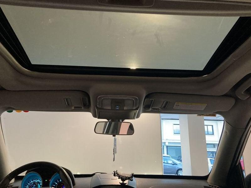 Mahindra XUV500 XUV500 2.2 16V FWD W8