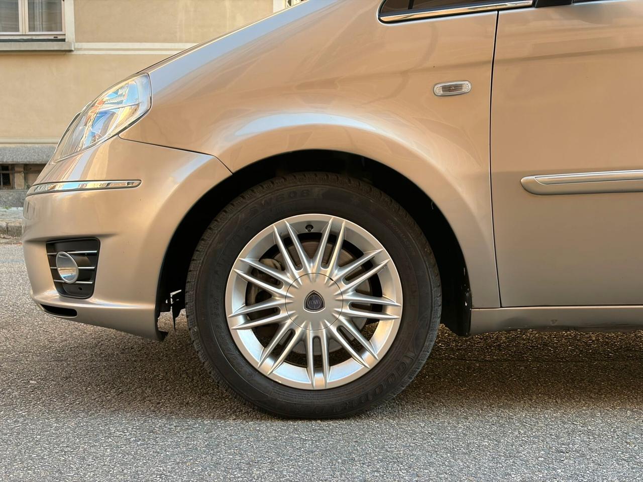 Lancia MUSA 1.3 D Multijet 95 CV S&S Oro 5 PORTE