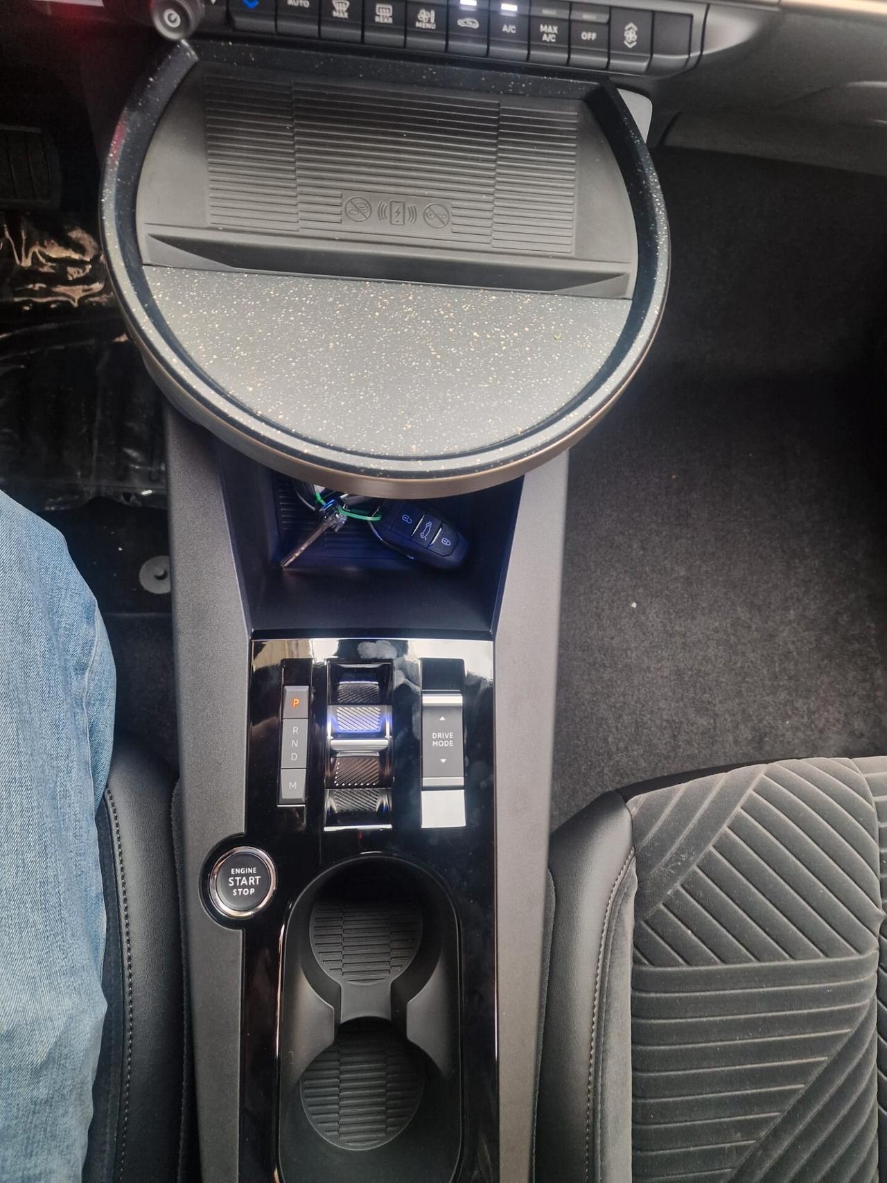 Lancia Ypsilon Hybrid e-DCT