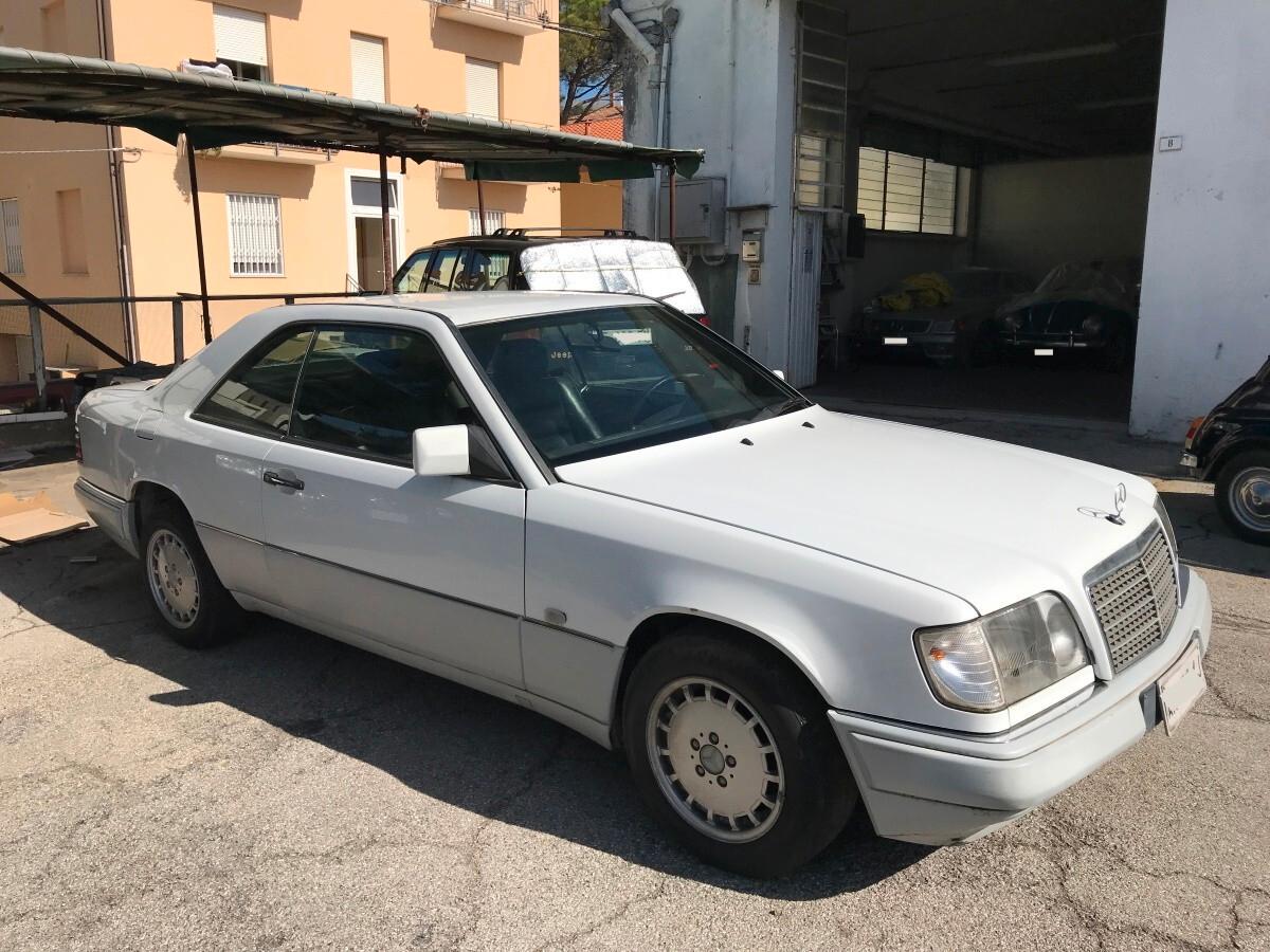 Mercedes-benz 300 200 CE Coupé