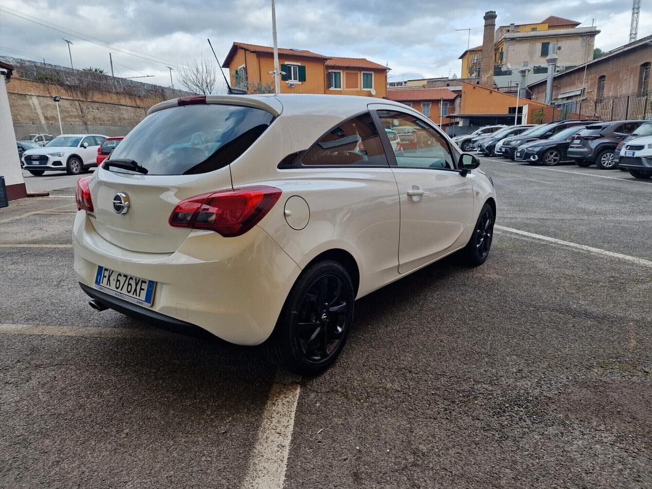 Opel Corsa 1.2 3 porte ok Neopatentati