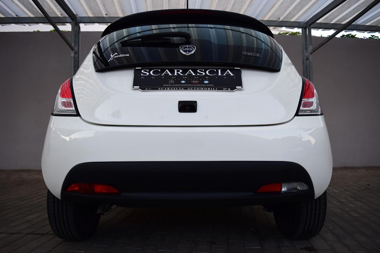 Lancia Ypsilon 1.0 Firefly Hybrid 70 cv Gold