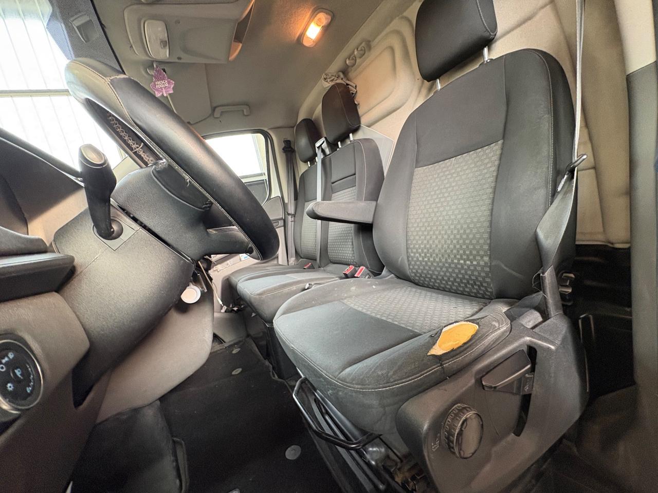 Ford transit custom passo lungo