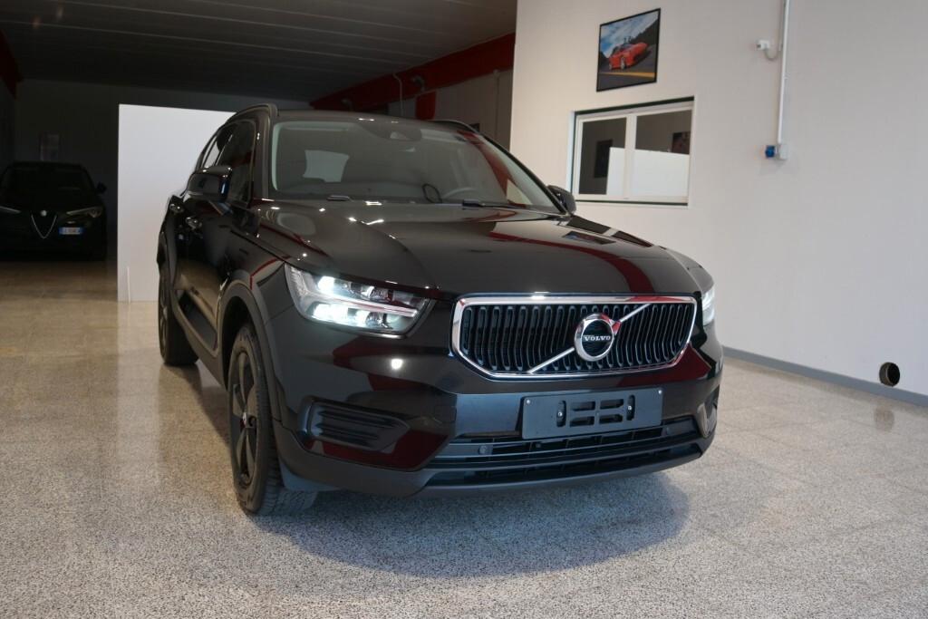 VOLVO XC40 D3 2.0 150CV MOMENTUM CORE