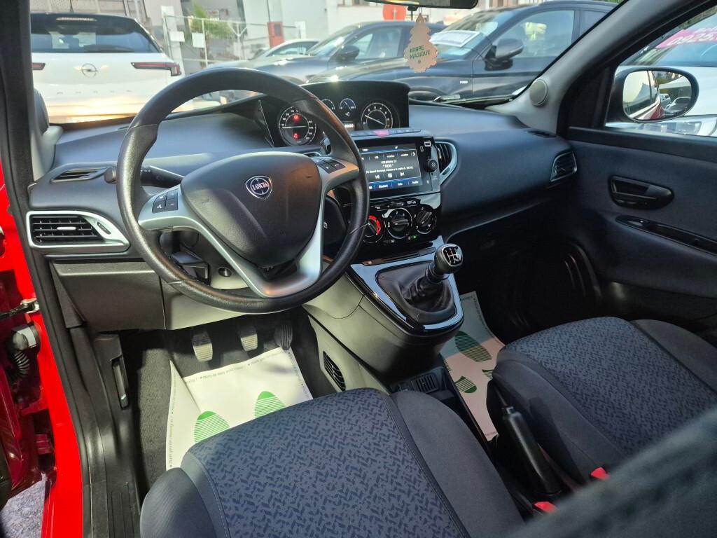 Lancia Ypsilon 1.0 5 porte Hybrid 2023