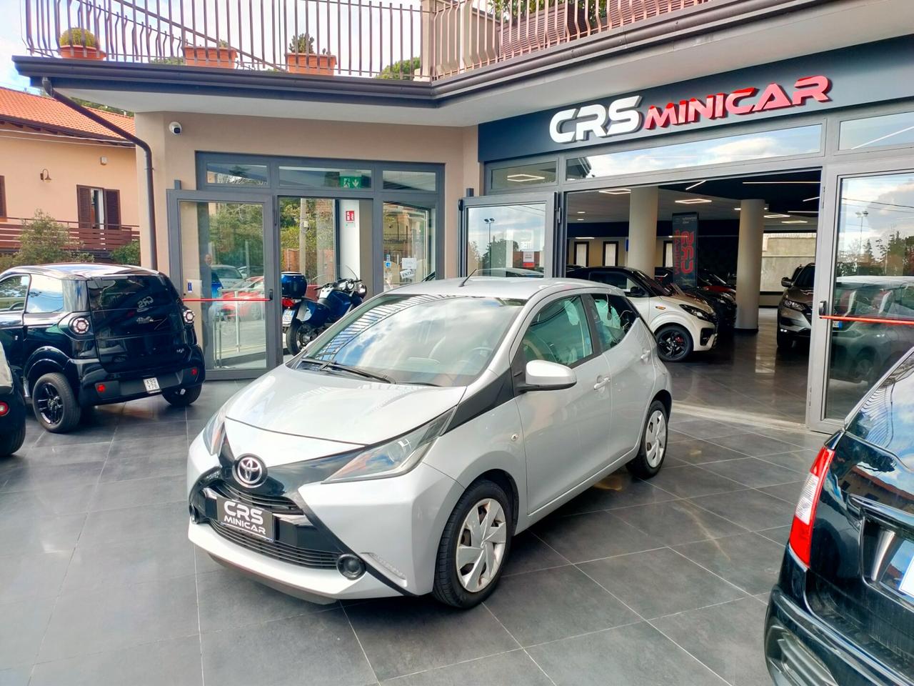 Toyota Aygo 1.0 VVT-i 69 CV 5 porte x-cool