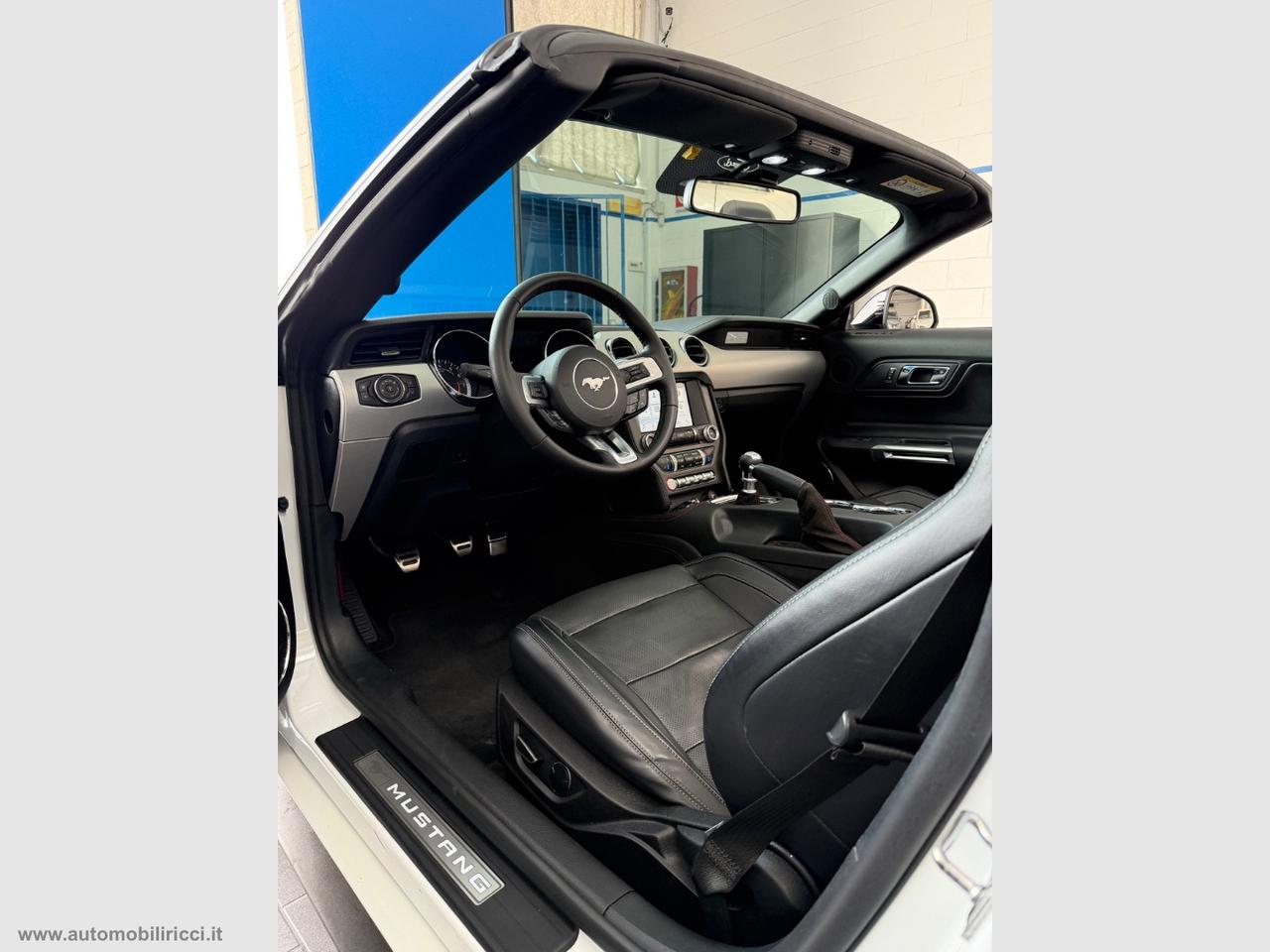 FORD Mustang Convertible 2.3 EcoBoost CABRIO