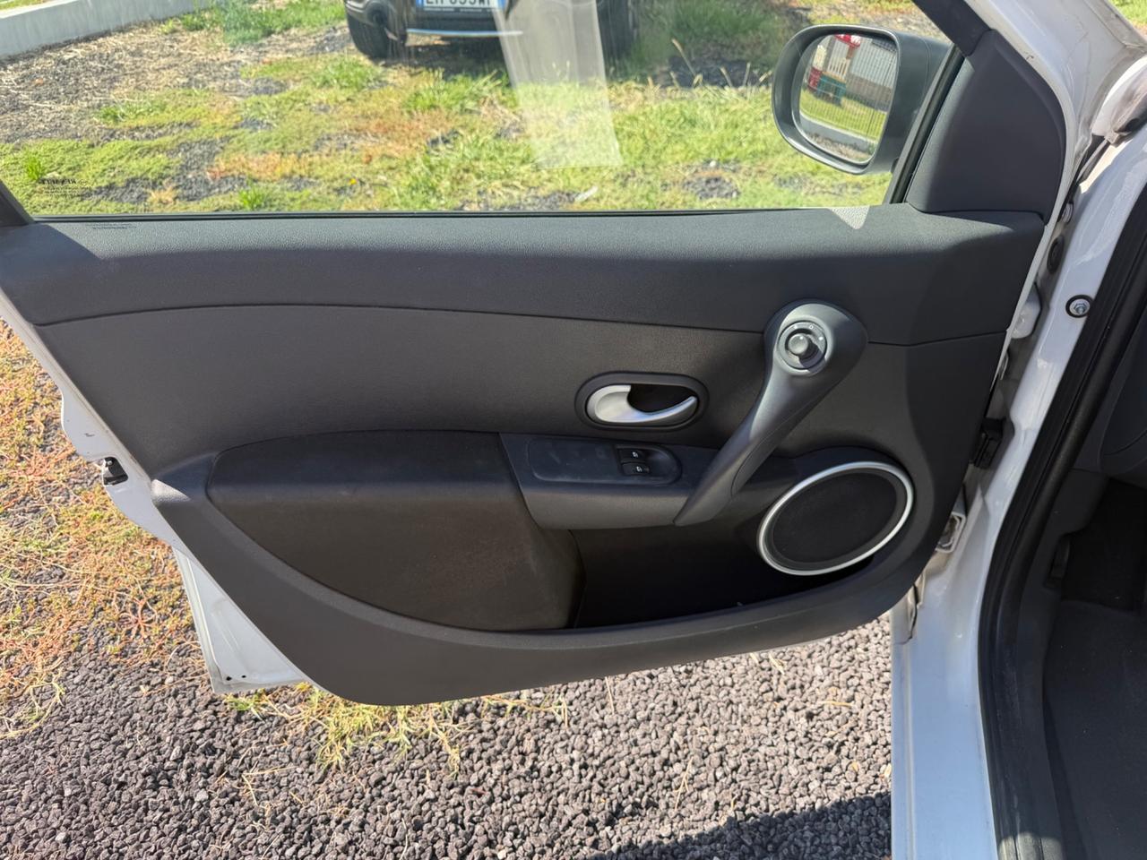 Renault Clio 1.2 16V 5 porte GPL Dynamique