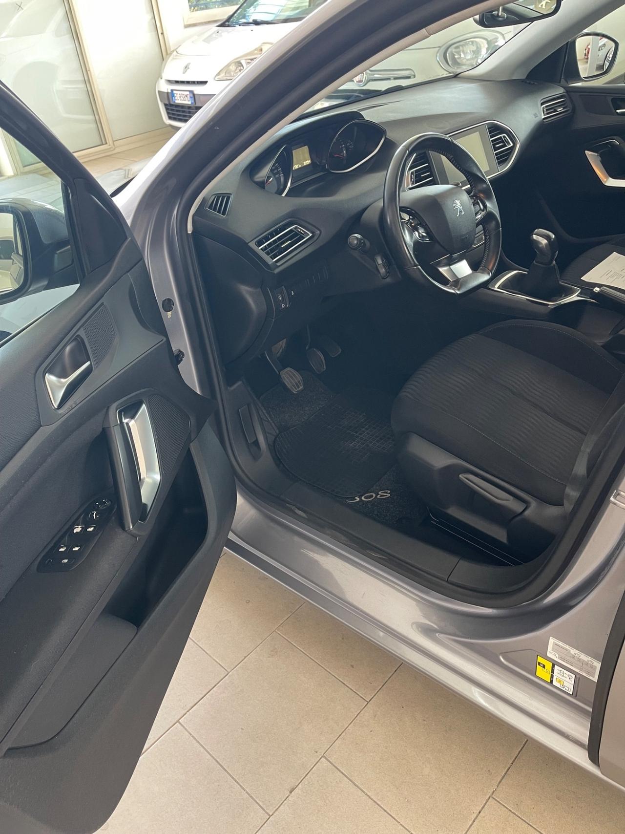 Peugeot 308 1.6 HDi 92 CV Business