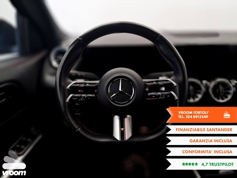 MERCEDES GLA (H247) GLA 200 d Automati...