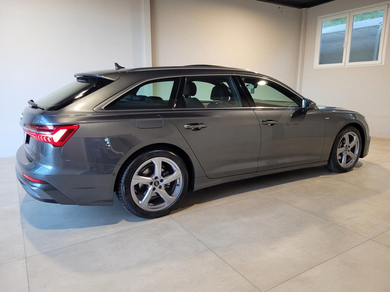 Audi A6 AVANT 40TDI S TRONIC S LINE TETTO ACC COCKPIT MATRIX -RESTYLING