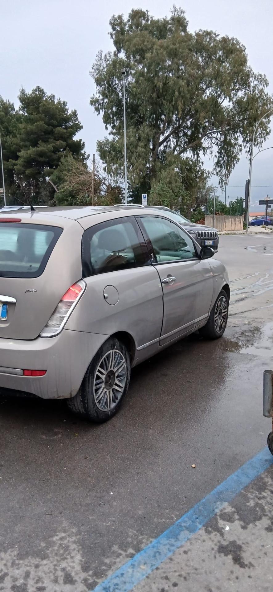 Lancia Ypsilon 1.3 MULTIJET 90 CV Platino