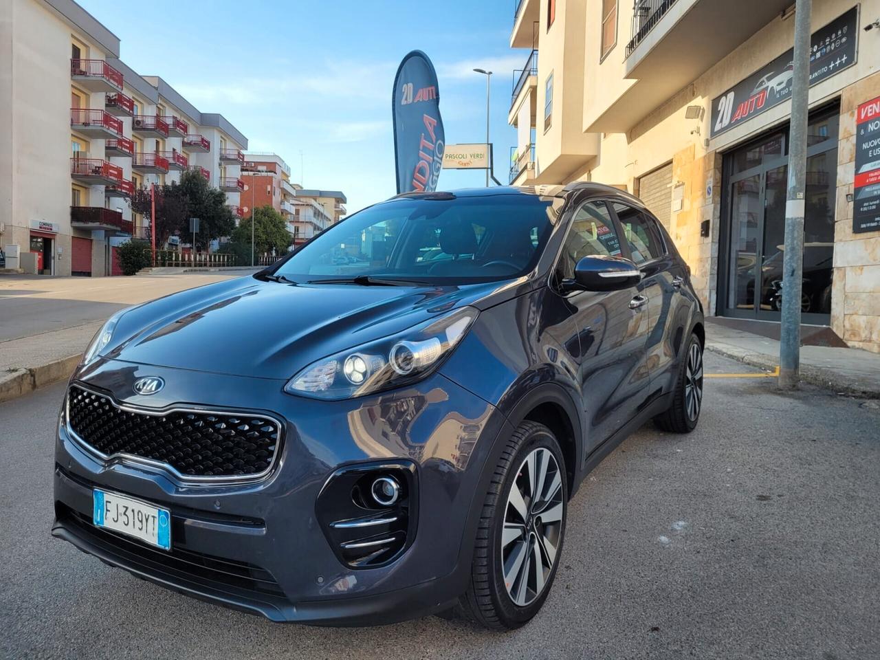 Kia Sportage 1.7 CRDI 2WD Cool * Pelle * Navi * Garantita 12 Mesi