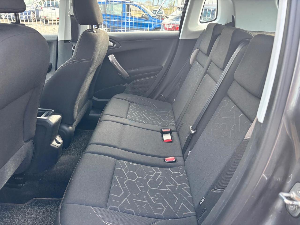 Peugeot 2008 ALLURE 1.2 - 2016