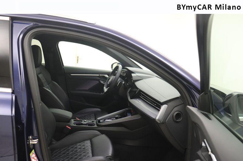 Audi A3 35 1.5 TFSI mHEV 48V Identity Contrast S tronic