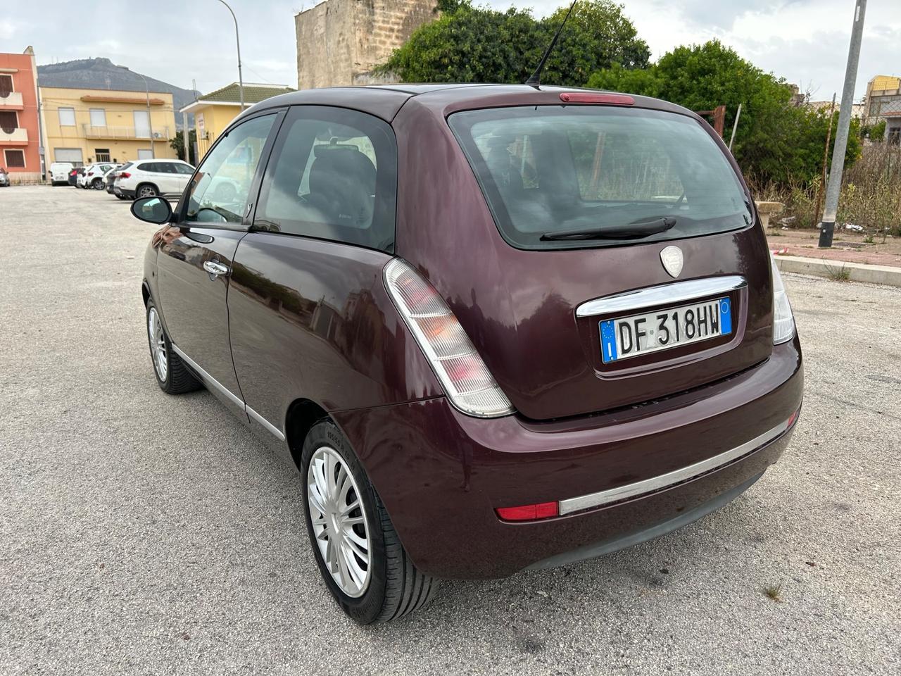 Lancia Ypsilon 1.3 MJT 90 CV Platino