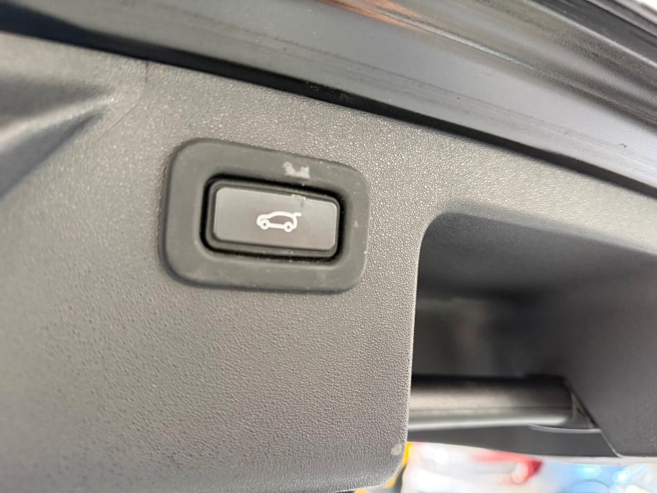 LR Discovery Sport 2.0D mhev AWD 2020