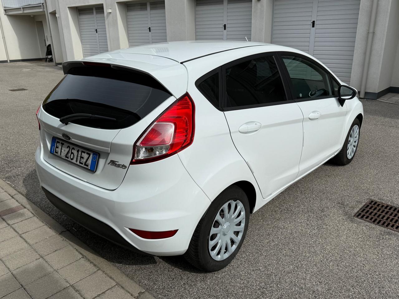 Ford Fiesta 1.5 TDCi 75CV 5 porte Titanium
