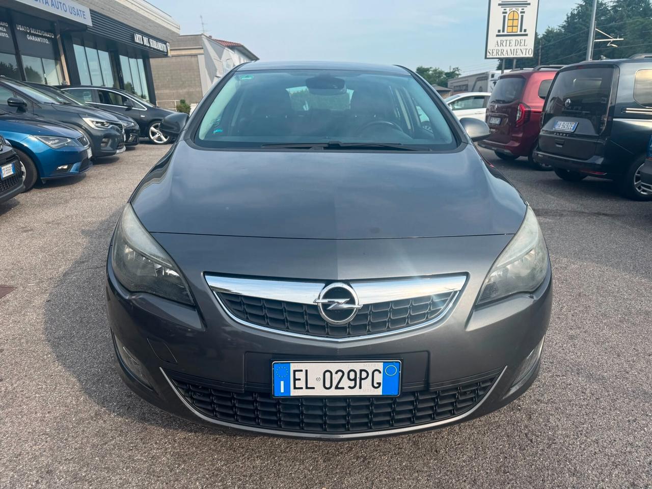 Opel Astra 2.0 CDTI 160 CV 5 porte Cosmo