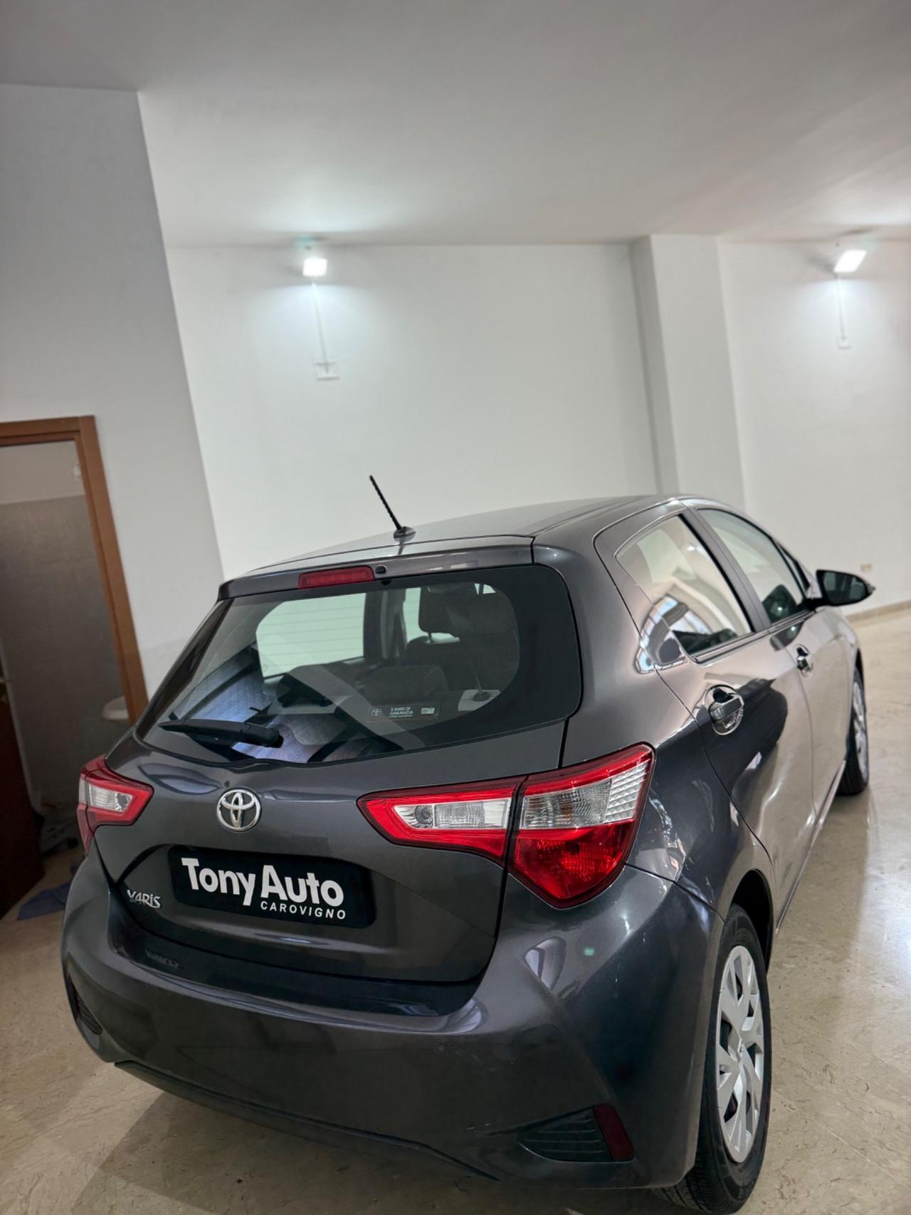 Toyota Yaris 5p 1.0 Lounge CON 17000 KM, NAVI,TELECAMERA,BLUETOOTH ,SCHERMO TOUCH