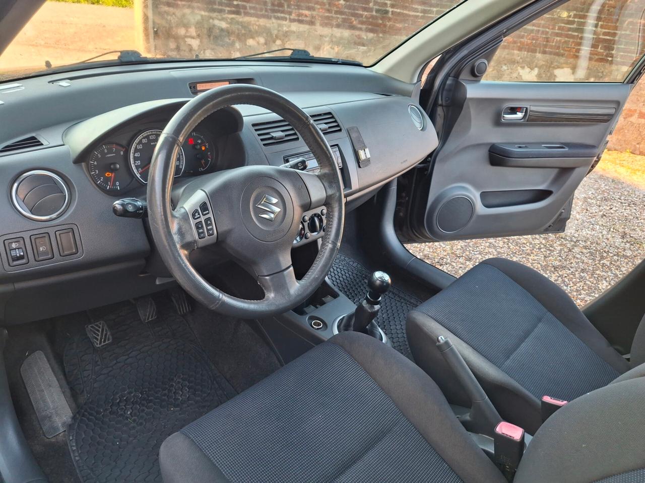 Suzuki Swift 1.3 5p. GL