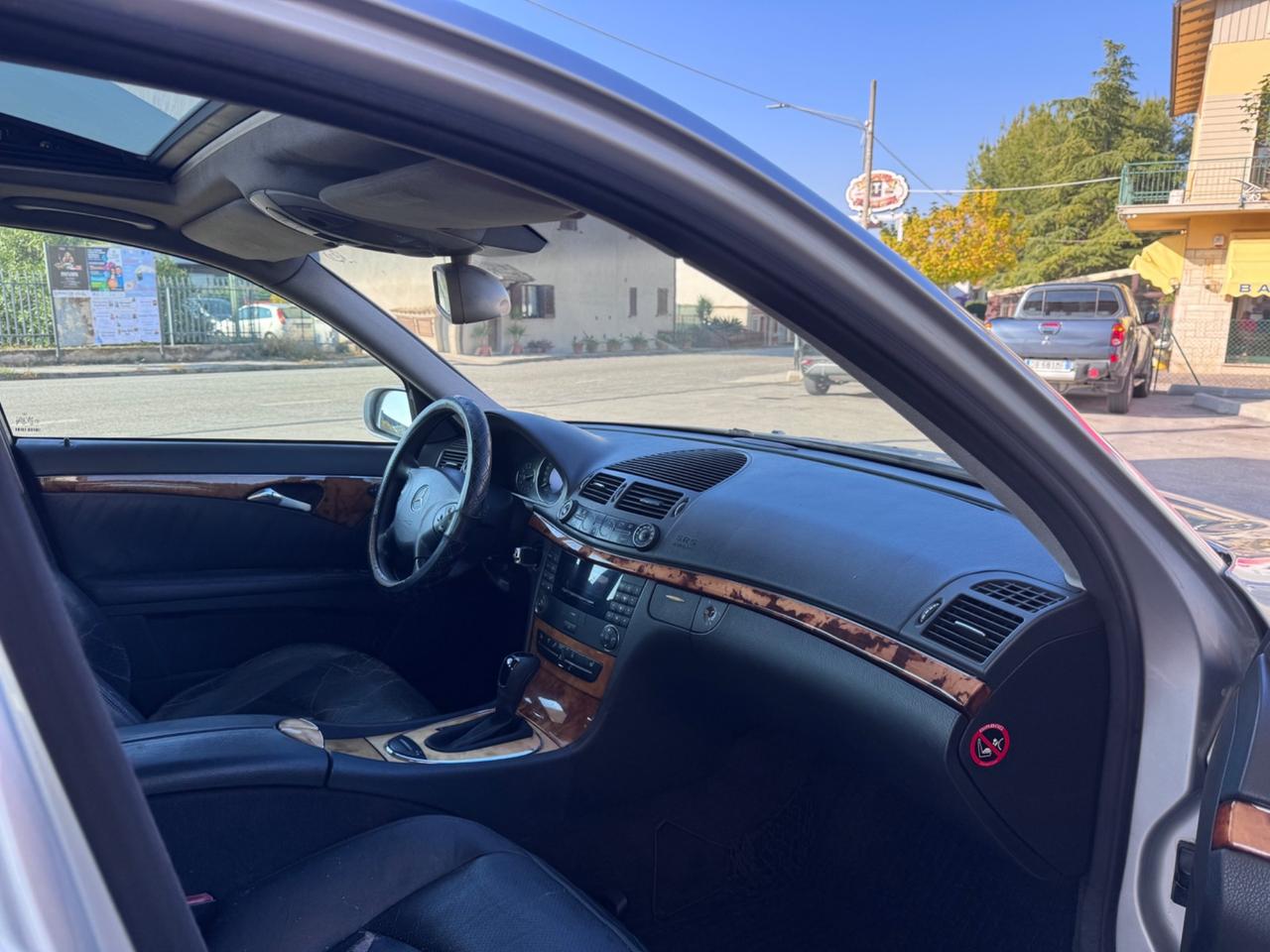 Mercedes-benz E 220 CDI cat Elegance