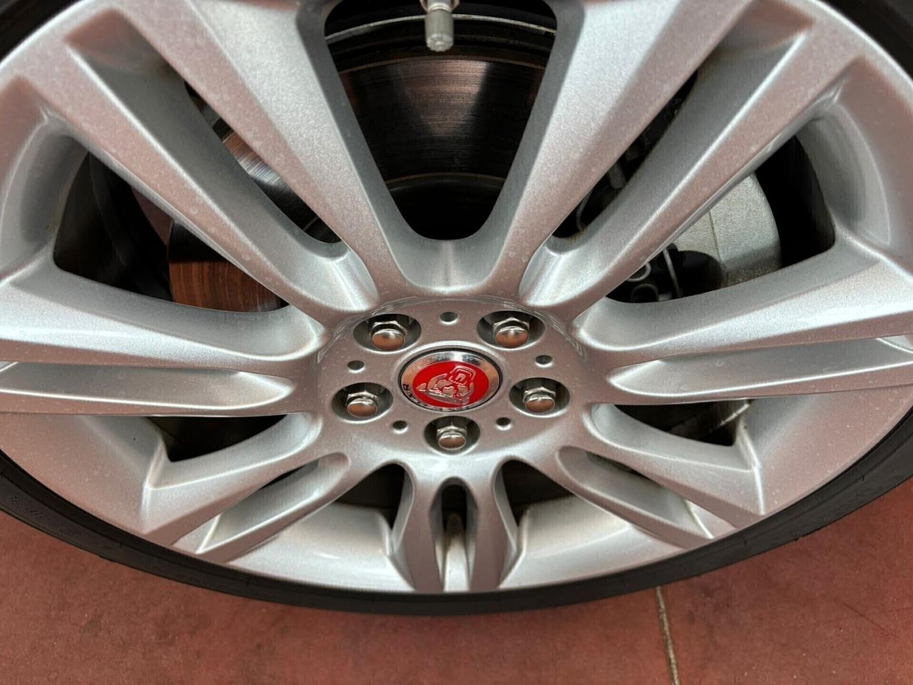 Jaguar XE PRESTIGE 2.0 200 CV aut. 51000 KM.