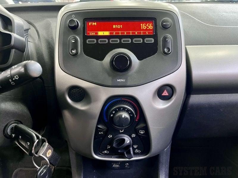 Citroën C1 Airscape 1.0 VTi 68 ETG 5 porte Shine - AUTOMATICA - OK NEOP - GOMME 4 STAGIONI - CATENA DI DISTR