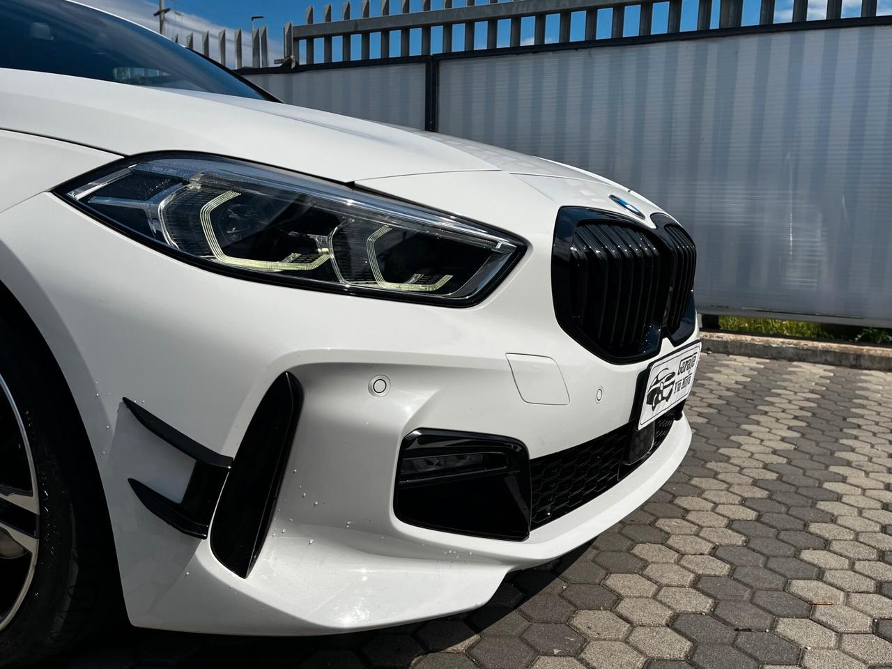 Bmw 116 116d 5p. Msport