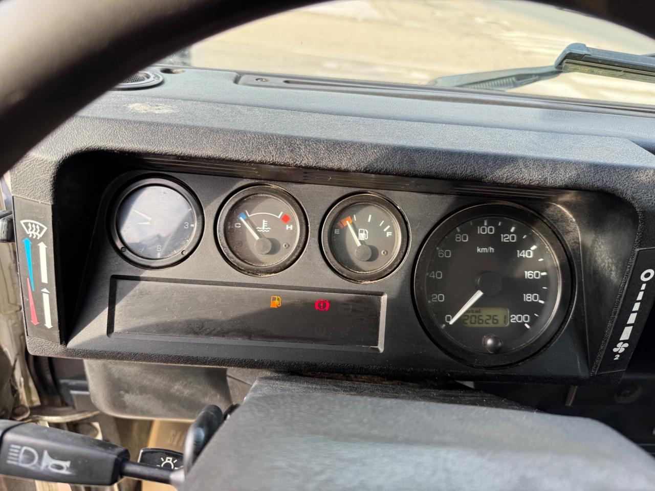 Land Rover Defender 110 2.5 Td5 9 POSTI SE