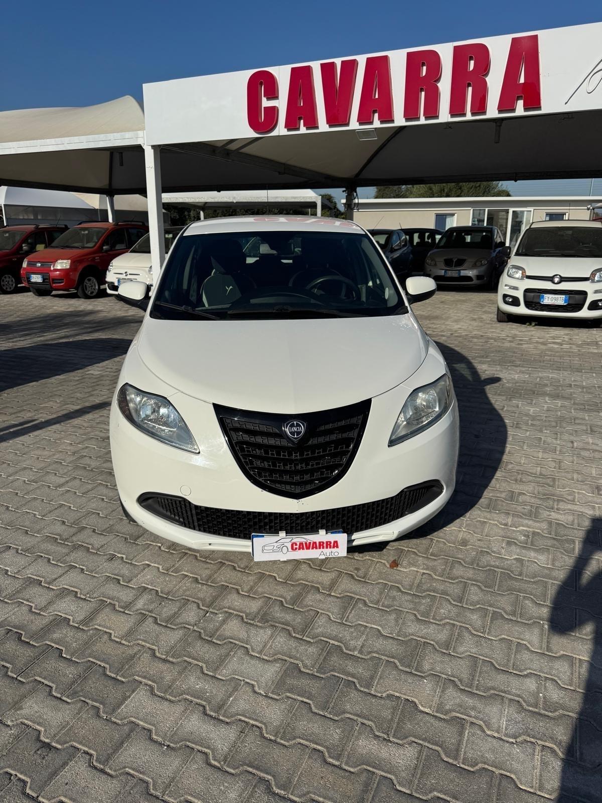 Lancia Ypsilon 1.2 69 CV 5 porte GPL Ecochic Silver