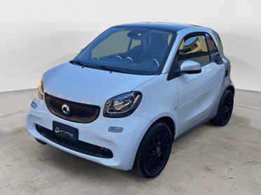 smart fortwo 70 1.0 Passion-NAVI/CERCHI BLACK