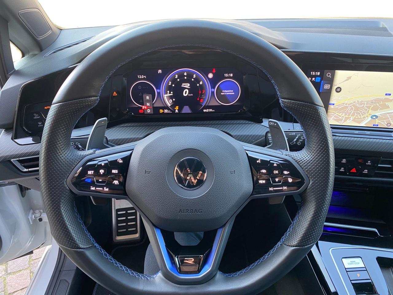 Volkswagen Golf 2.0 TSI DSG 4Motion R AKRAPOVIC PERFORMANCE PACK