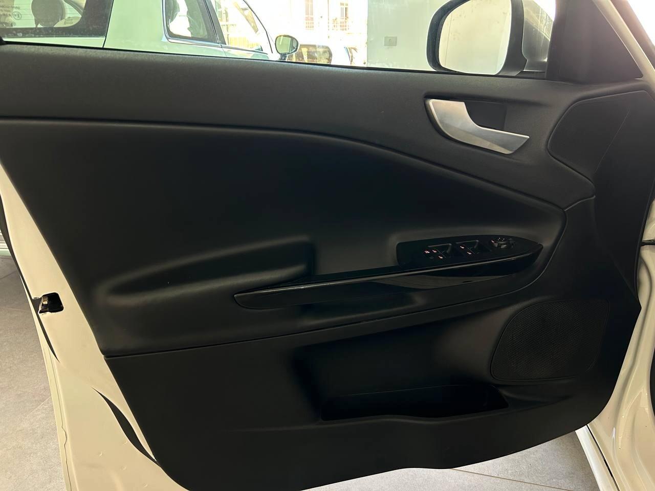 Alfa Romeo Giulietta 1.6 JTDm-2 105 CV Exclusive