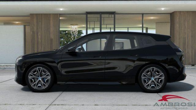 BMW iX xDrive40 Pacchetto Sportivo Edition Signature