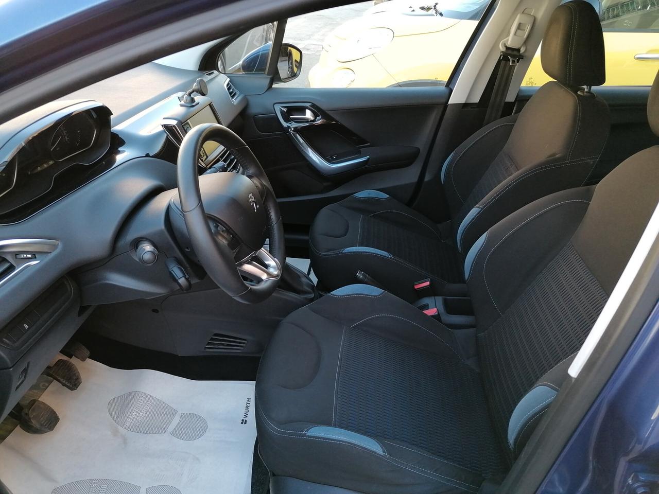 Peugeot 208 1.4 HDi 68 CV 5 porte Allure