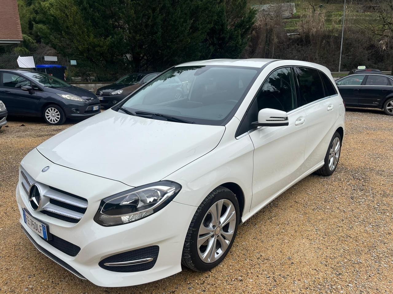 Mercedes-benz B 180 1.5 Diesel - Automatico - Neopatentati