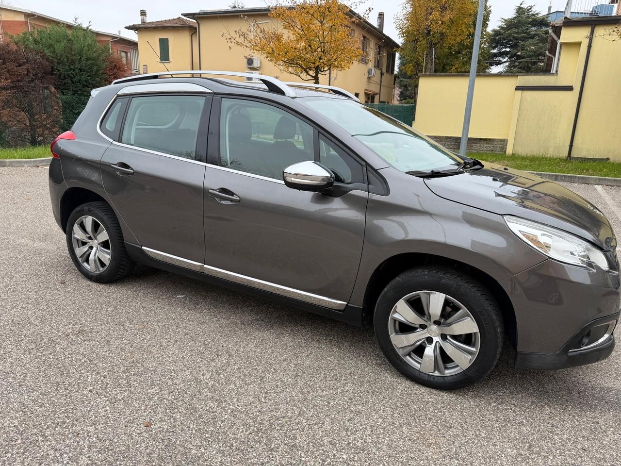 Peugeot 2008 1.6 - AUT. - NEOP. - NAV. - 12 MESI DI GARANZIA -