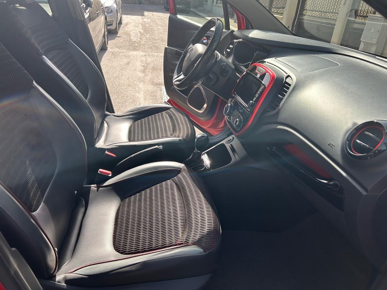 Renault Captur dCi 8V 90 CV EDC Start&Stop Energy Intens